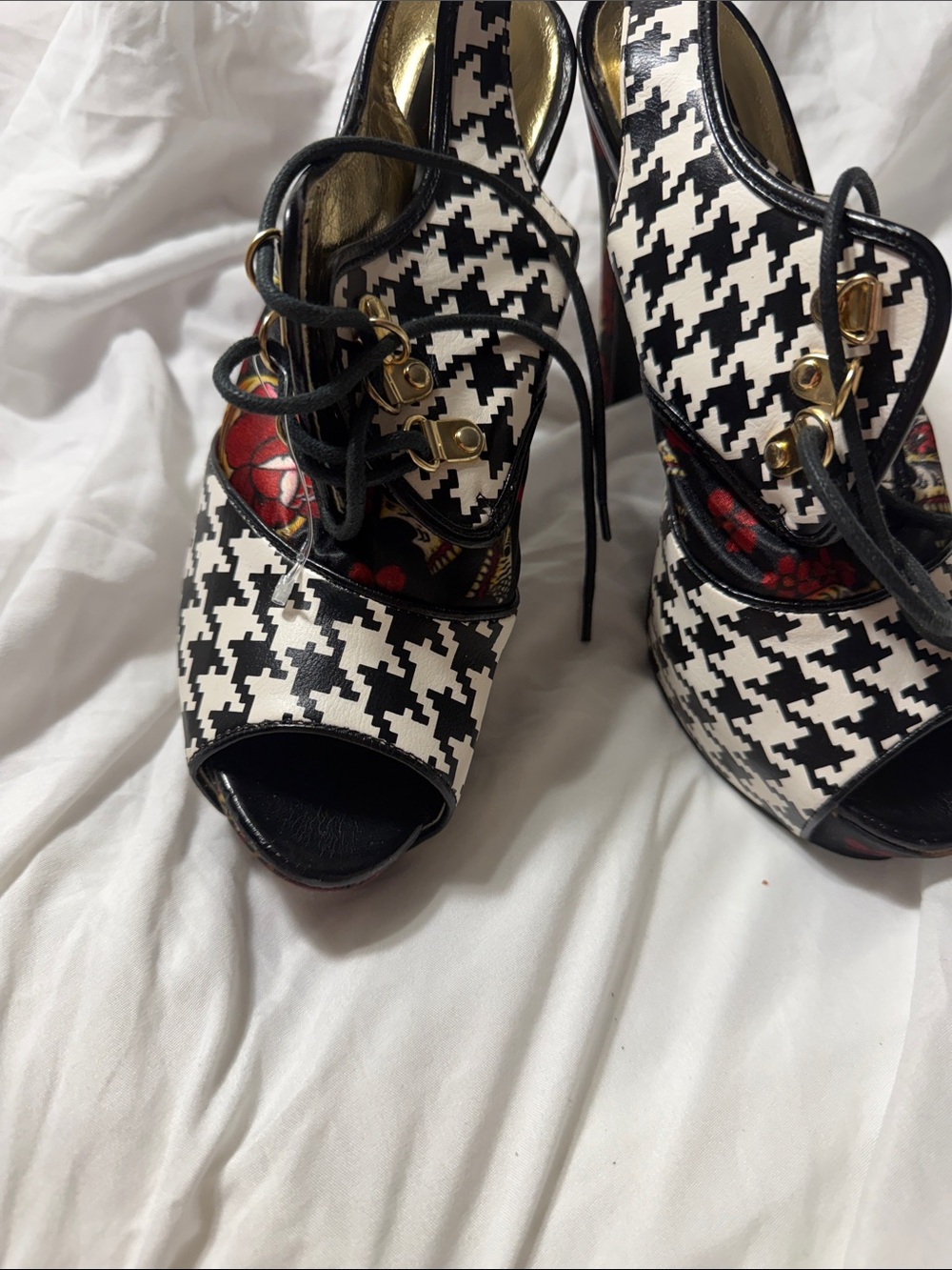 JustFab Black & White Houndstooth Platform Heels with Red Floral Detail - Picture 2 of 7